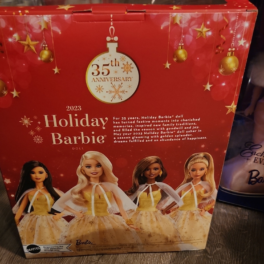 Barbie 35th Anniversary Holiday Doll in Gold - Picture 2 of 2
